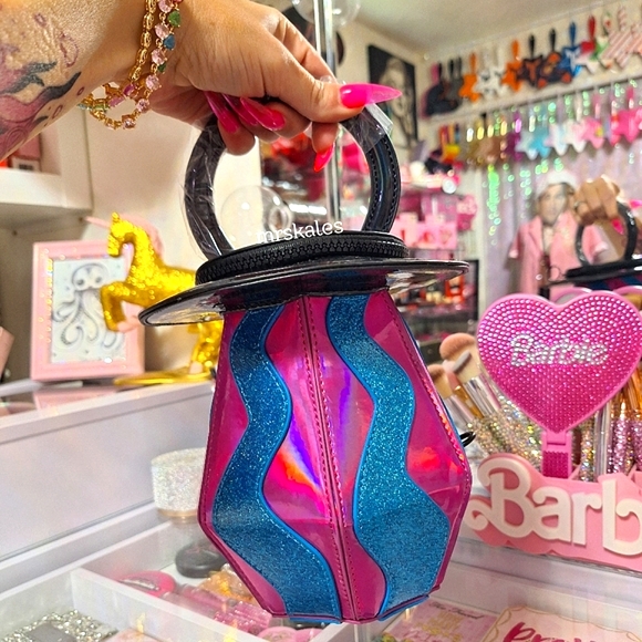 Ring Pop Crossbody Bag - Picture 10 of 11